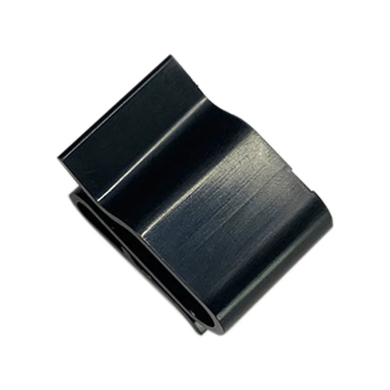 Clips de Câbles Noirs pour Panneaux Solaires – Gestion et Protection de Câbles 2,5 à 6 mm² (10AWG–14AWG)