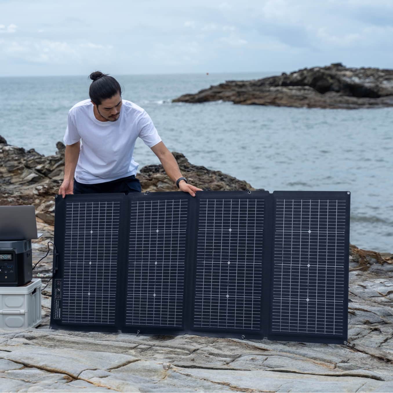 Panneau Solaire Portable Bifacial - 220W - Reconditionné